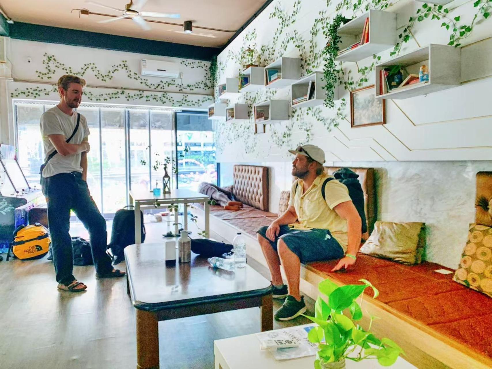 Susu Khaosan Hostel Бангкок Экстерьер фото