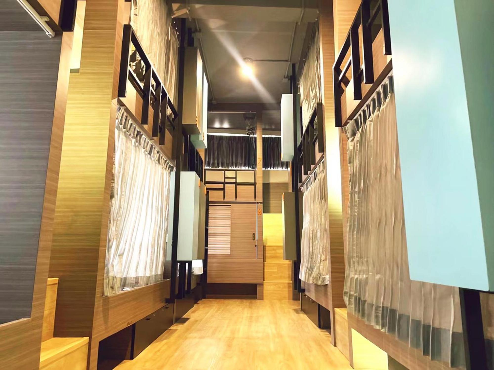 Susu Khaosan Hostel Бангкок Экстерьер фото
