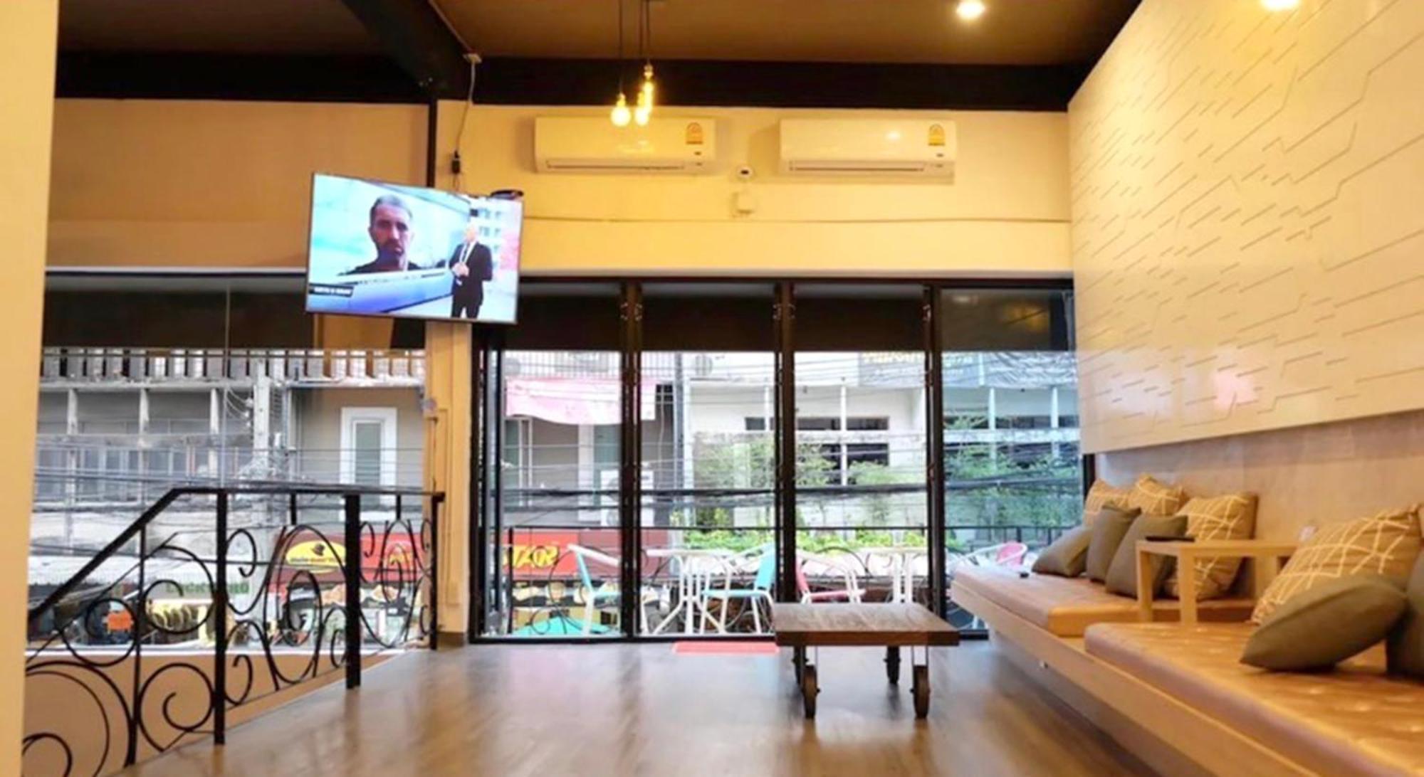 Susu Khaosan Hostel Бангкок Экстерьер фото