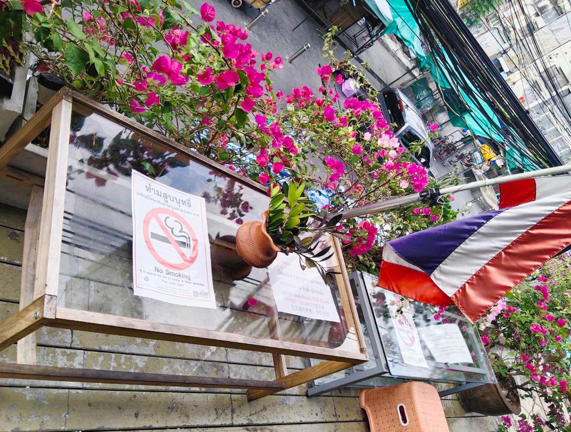Susu Khaosan Hostel Бангкок Экстерьер фото